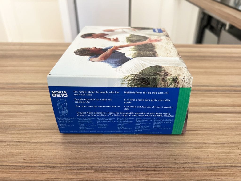 Vue latérale de la boîte