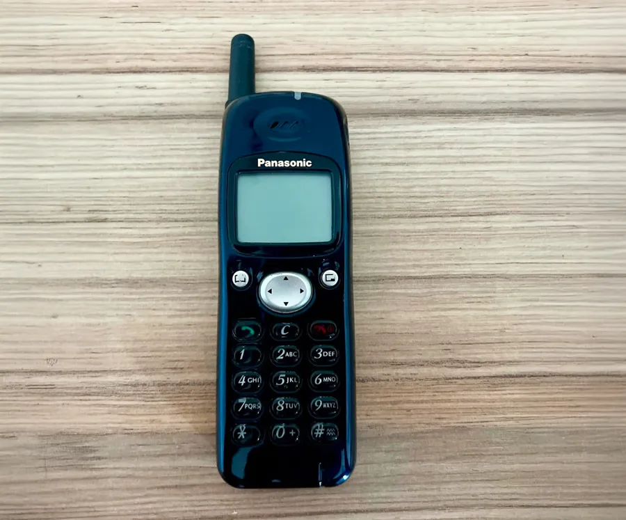 Le Panasonic GD90, téléphone culte des années 90.