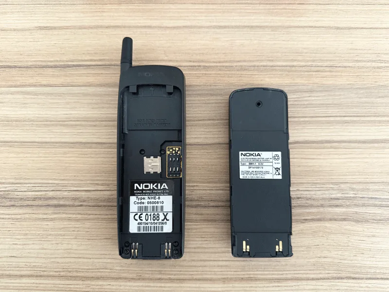 Nokia 3110 vu de derrière.